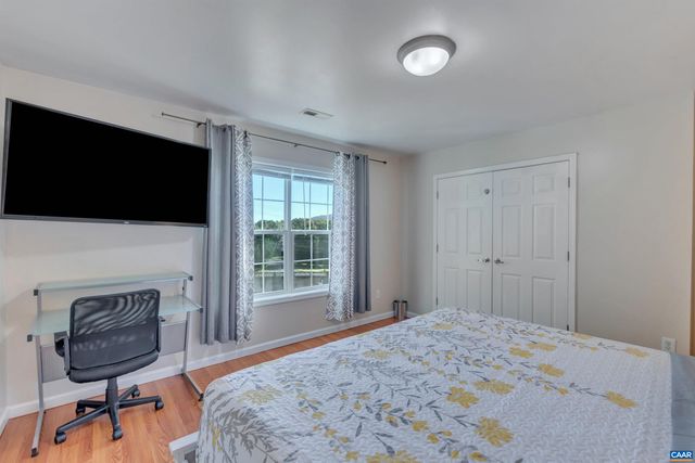 1006 LONG ST, Charlottesville, VA 22901