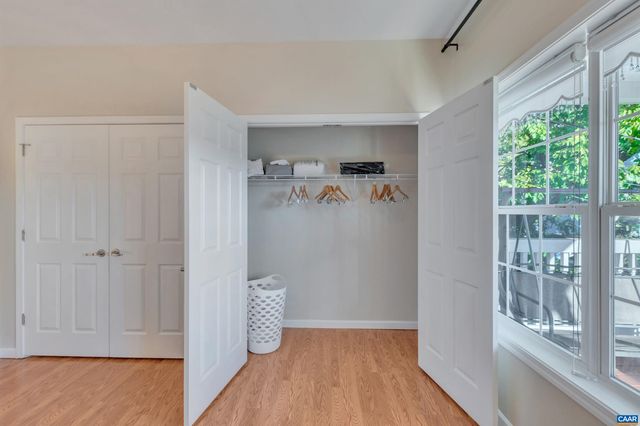 1006 LONG ST, Charlottesville, VA 22901