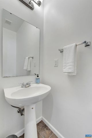 1006 LONG ST, Charlottesville, VA 22901