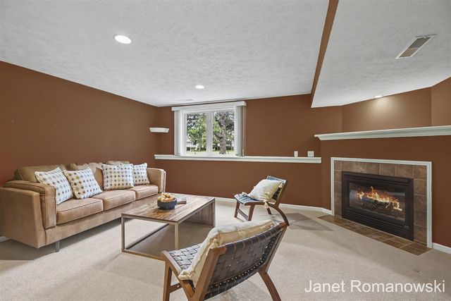 1297 Gleneagle Place, Hudsonville, MI 49426