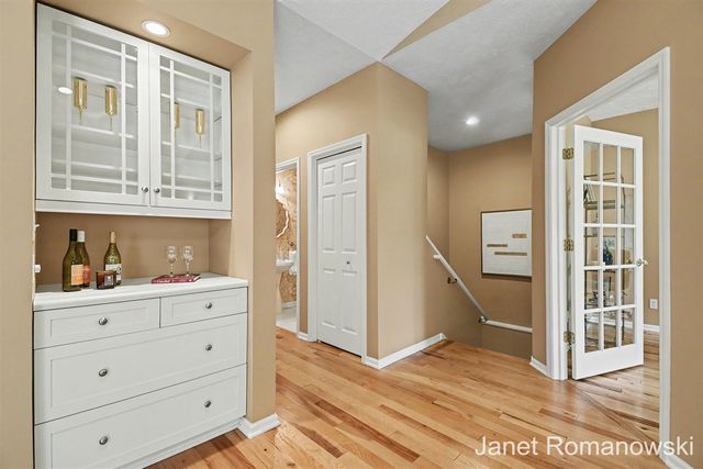 1297 Gleneagle Place, Hudsonville, MI 49426