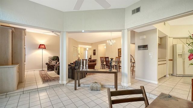 1638 STARLING DRIVE 105, Sarasota, FL 34231