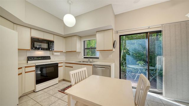 1638 STARLING DRIVE 105, Sarasota, FL 34231