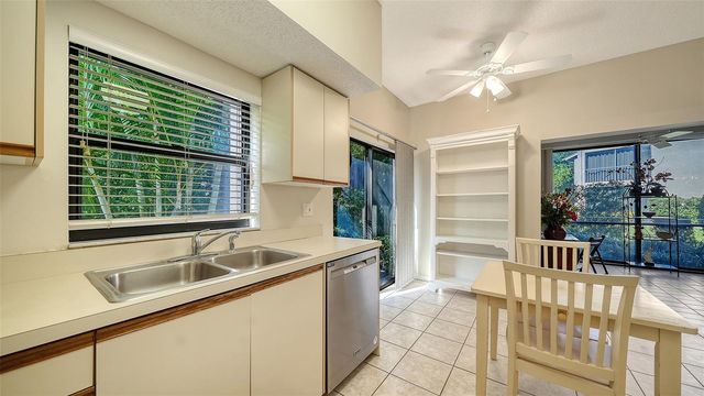 1638 STARLING DRIVE 105, Sarasota, FL 34231