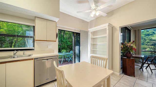 1638 STARLING DRIVE 105, Sarasota, FL 34231