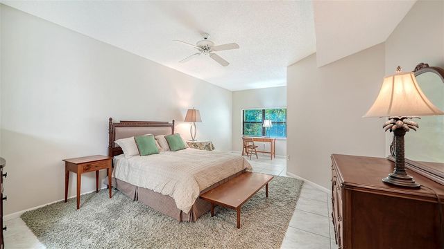 1638 STARLING DRIVE 105, Sarasota, FL 34231