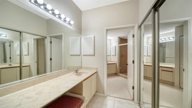 1638 STARLING DRIVE 105, Sarasota, FL 34231