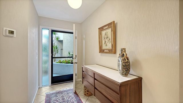 1638 STARLING DRIVE 105, Sarasota, FL 34231