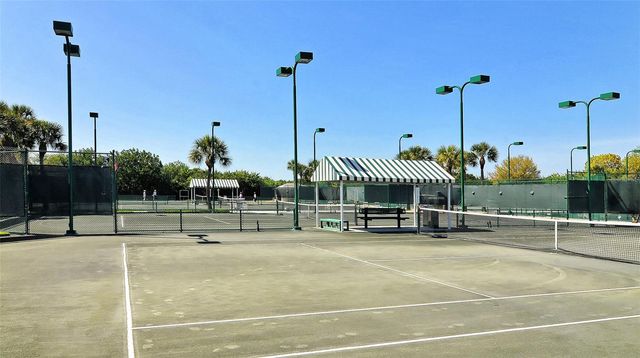 1638 STARLING DRIVE 105, Sarasota, FL 34231