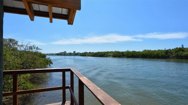 1638 STARLING DRIVE 105, Sarasota, FL 34231