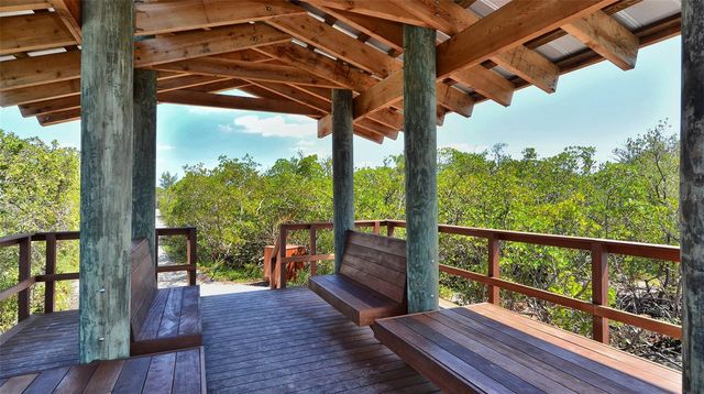 1638 STARLING DRIVE 105, Sarasota, FL 34231