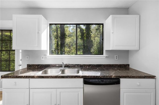 5350 Nathan Drive NW, Lilburn, GA 30047