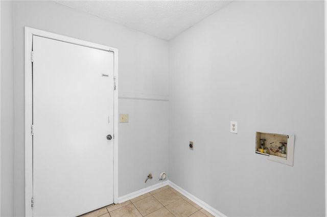 5350 Nathan Drive NW, Lilburn, GA 30047