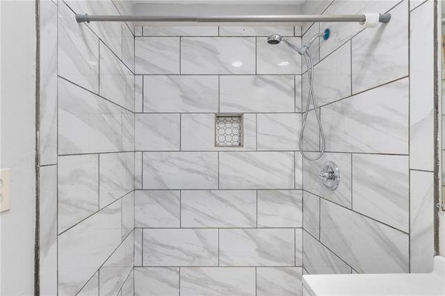 5350 Nathan Drive NW, Lilburn, GA 30047