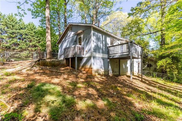 5350 Nathan Drive NW, Lilburn, GA 30047