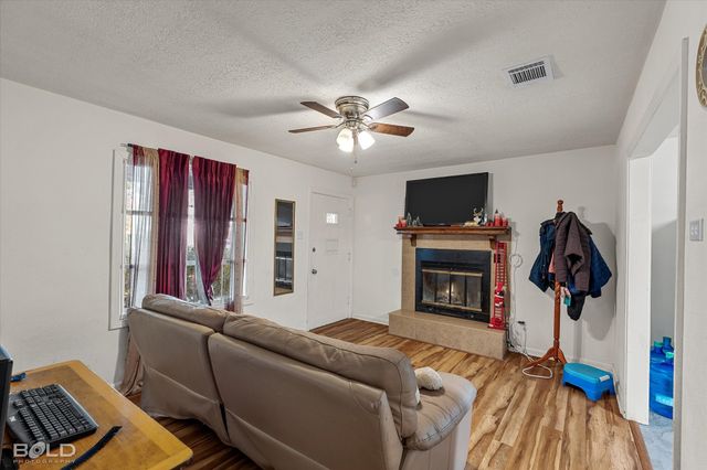 604 Anthony Street, Bossier City, LA 71112