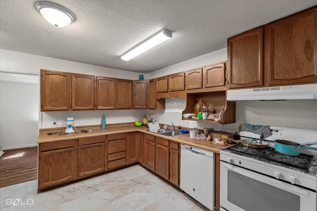 604 Anthony Street, Bossier City, LA 71112