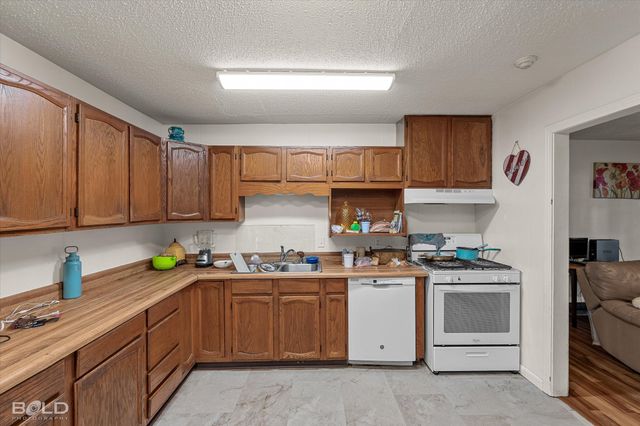 604 Anthony Street, Bossier City, LA 71112