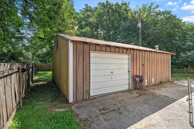 604 Anthony Street, Bossier City, LA 71112