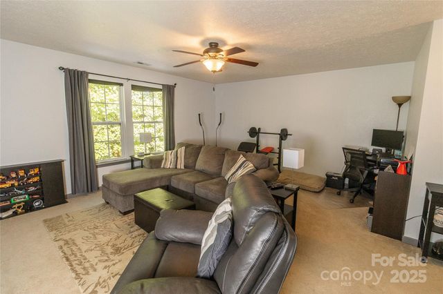 746 Ladino Lane, Clover, SC 29710
