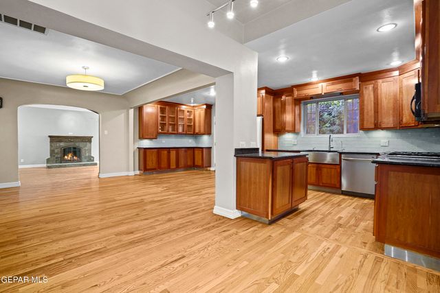 1030 BLANCHARD Avenue, El Paso, TX 79902