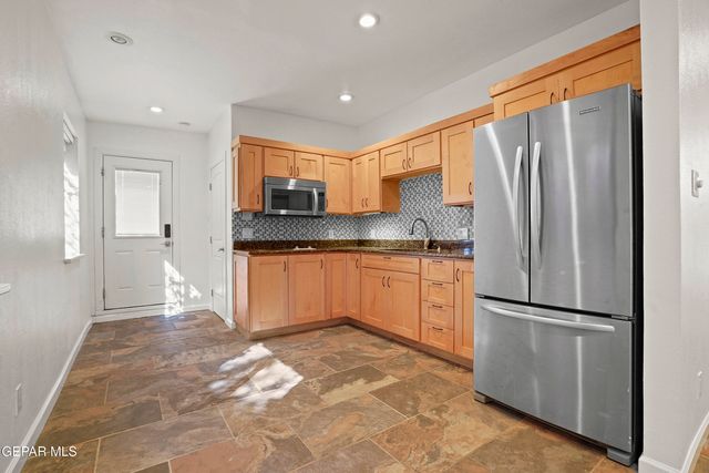 1030 BLANCHARD Avenue, El Paso, TX 79902