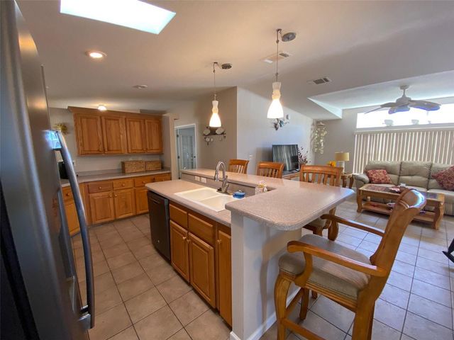 4851 W GANDY BOULEVARD 5PA, Tampa, FL 33611