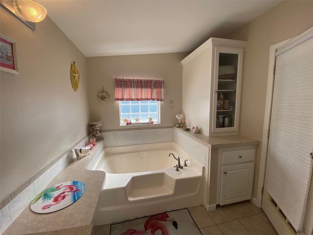 4851 W GANDY BOULEVARD 5PA, Tampa, FL 33611