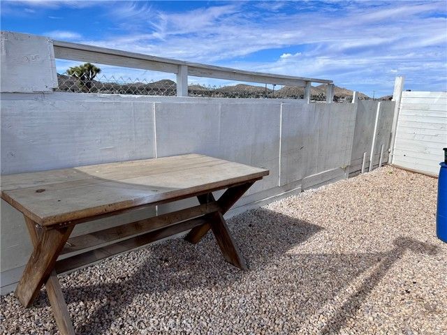 171 Ste Vic Avenue Q2, Palmdale, CA 93591