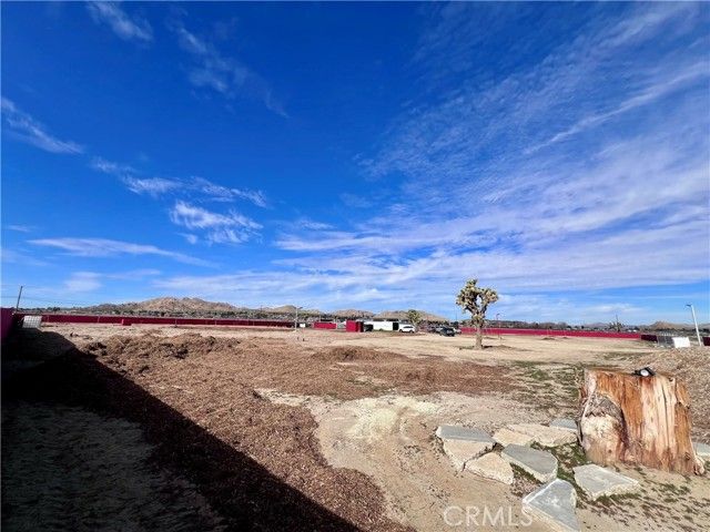 171 Ste Vic Avenue Q2, Palmdale, CA 93591