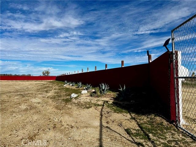 171 Ste Vic Avenue Q2, Palmdale, CA 93591