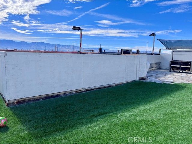 171 Ste Vic Avenue Q2, Palmdale, CA 93591