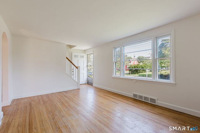 41 Stillson Place, Fairfield, CT 06824