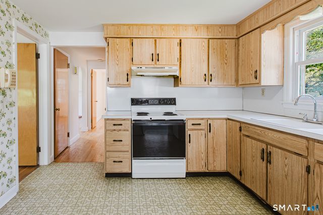 41 Stillson Place, Fairfield, CT 06824