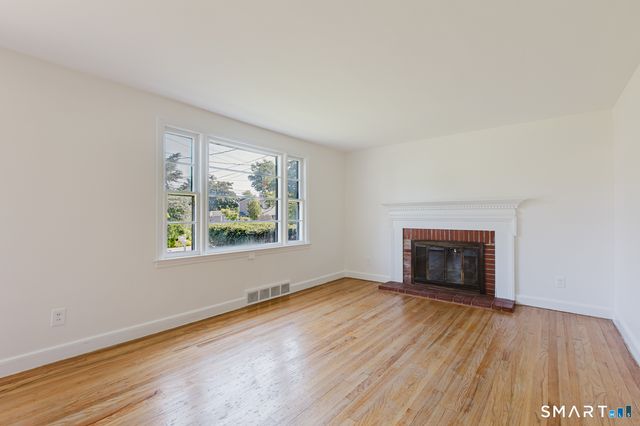 41 Stillson Place, Fairfield, CT 06824