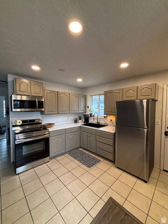 27 E MAIN ST #1-4, Sandy, UT 84070 — photo 2