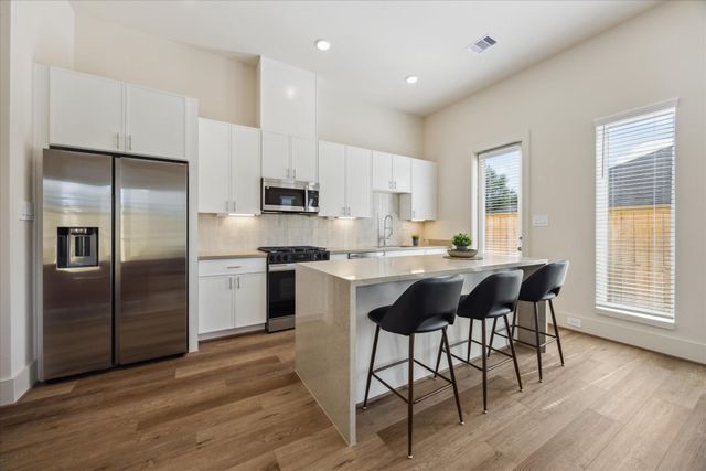 5903 Urban Pines Street, Houston, TX 77091