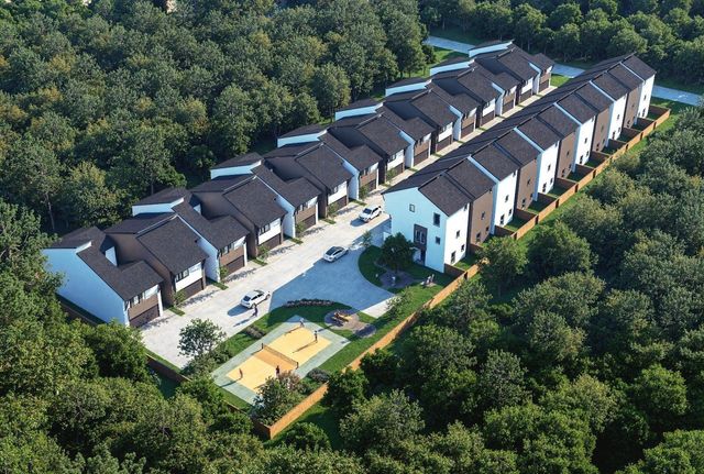 5903 Urban Pines Street, Houston, TX 77091