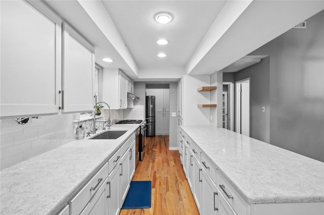 2482 N Jimmie Avenue, Fayetteville, AR 72703
