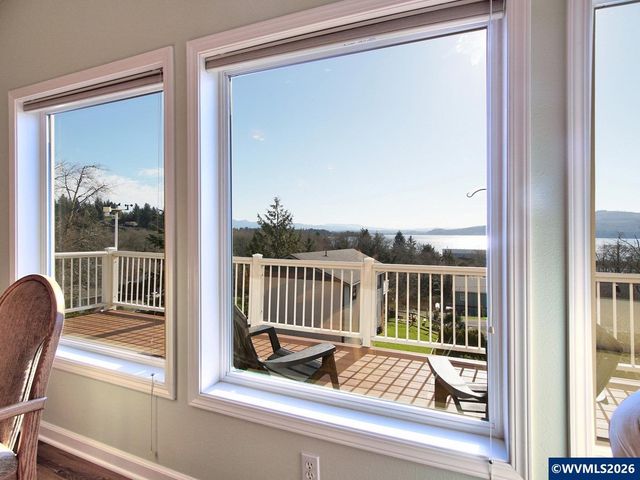 5185 Main St, Bay City, OR 97107