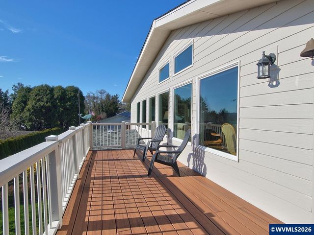 5185 Main St, Bay City, OR 97107