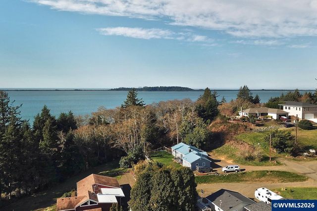 5185 Main St, Bay City, OR 97107