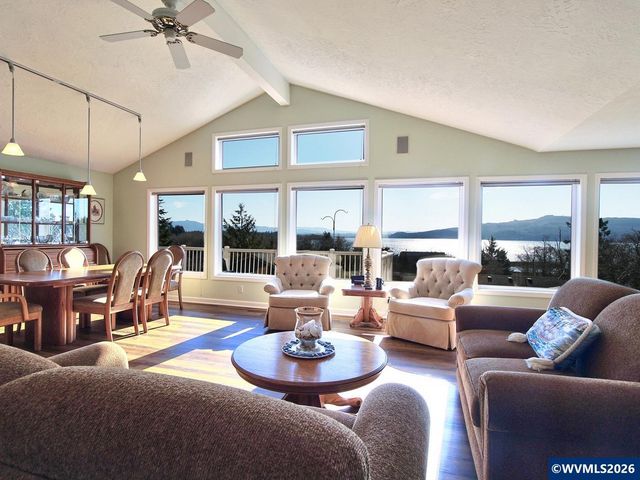 5185 Main St, Bay City, OR 97107