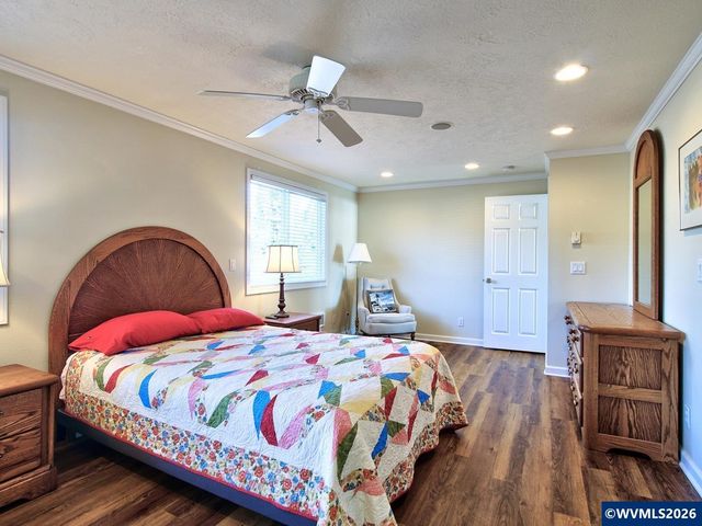 5185 Main St, Bay City, OR 97107