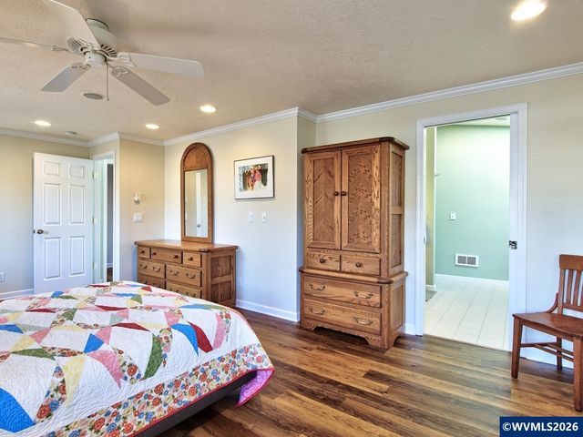 5185 Main St, Bay City, OR 97107