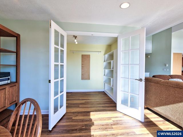 5185 Main St, Bay City, OR 97107