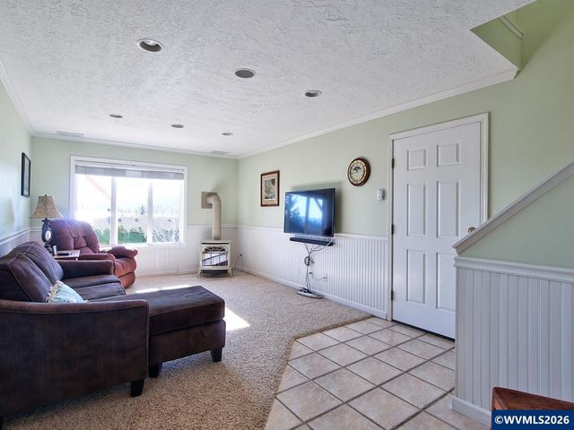 5185 Main St, Bay City, OR 97107