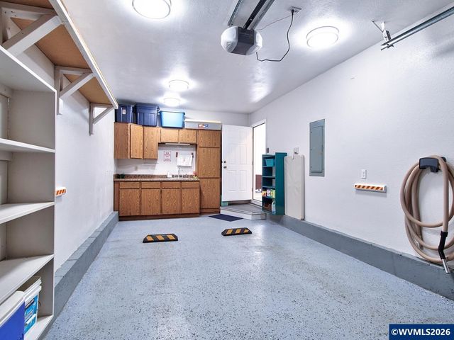 5185 Main St, Bay City, OR 97107