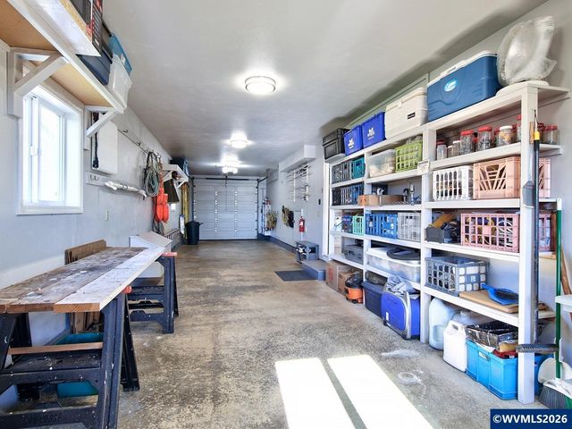 5185 Main St, Bay City, OR 97107