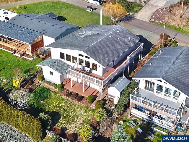 5185 Main St, Bay City, OR 97107